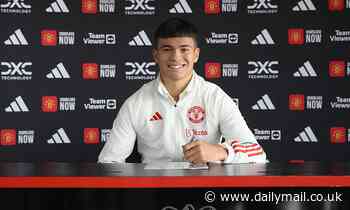 Man United starlet Gabriele Biancheri celebrates his 17th birthday by signing first professional contract with the club, having joined academy from Cardiff in January