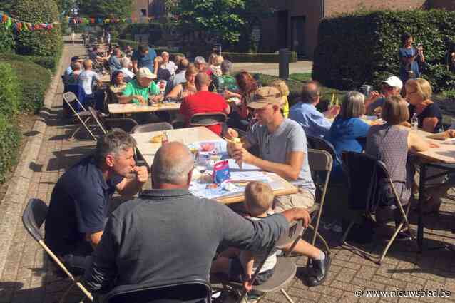 Buurt Worchterberg houdt garageverkoop
