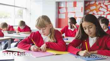 Raac: Keegan says some pupils prefer temporary classrooms