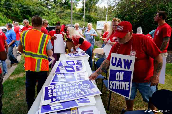 Biden will join the UAW strike picket line. Experts can't recall the last time a president did that