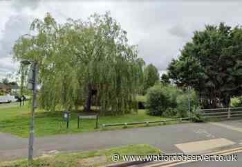 Teenagers stabbed in road near Aberford Park Borehamwood