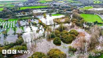 Wales weather: Tenby caravan site evacuates as Storm Ciarán hits