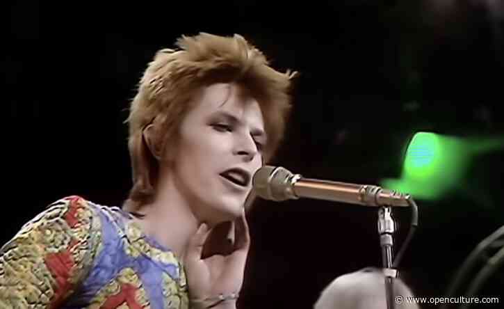 Watch David Bowie Perform “Starman” on Top of the Pops: Voted the Greatest Music Performance Ever on the BBC (1972)