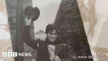 Robbie, the Artful Dodger and 'perfect' am dram star