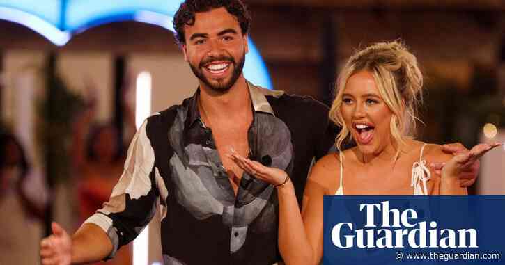 ITV cuts spending on programmes as ad slump hits production arm