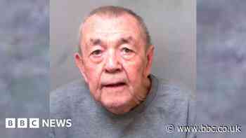 Holland-on-Sea man, 85, admits murdering wife at their home