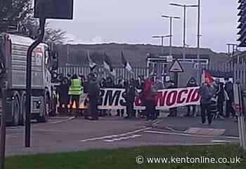Traffic issues as anti-war protesters target Kent site