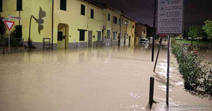 Alluvione Toscana, esonda il torrente Bagnolo a Prato: evacuati piani bassi delle case