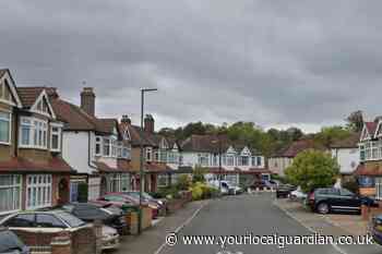 Wallington Birchwood Avenue: Man stabbed in chest
