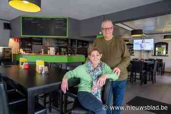 Johan en Linda sluiten na 33 jaar de deuren van Brasserie Pedregala: “Band met de klanten veeg je niet zomaar weg”