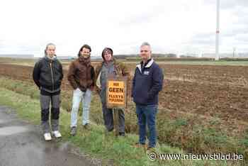 Boeren protesteren tegen geplande aanleg pijpleidingen: “Onze grond zal hier nooit van herstellen”