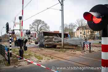 Treinverkeer Stadshagen geblokkeerd door gekantelde container