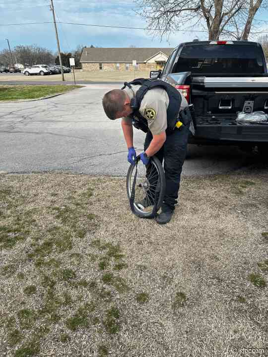 Wagoner County Sheriff’s Dept. makes student's day fixing bike tire