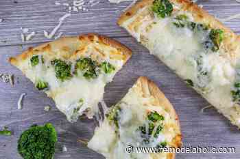 A Scrumptious Twist: Chicken Flatbread Pizza Recipe