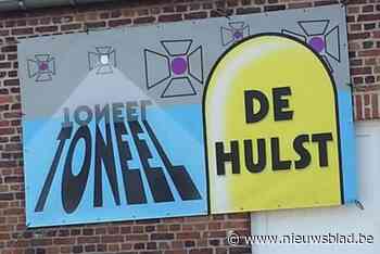 Toneel De Hulst palmt Hulshoutse parochiezaal in met voorstelling Gouwe handjes