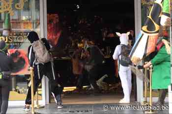Twee bestuurlijke aanhoudingen na protestactie aan Tomorrowland-winkel in Antwerpen