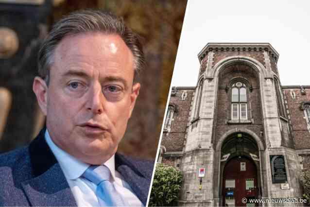 Bart De Wever (N-VA) over overbevolking in gevangenis “Zware criminelen blijven lopen terwijl kortgestraften in de gevangenis zitten. Daar klopt iets niet”