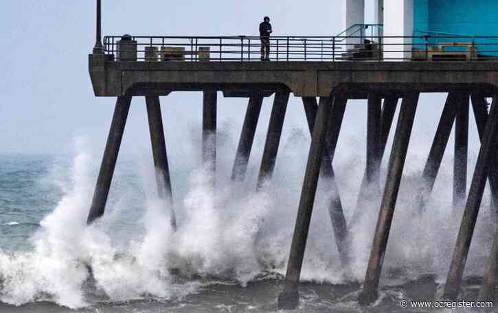 Storm system delivers thunderstorms, hail in Southern California