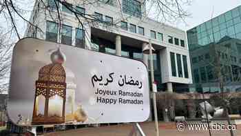 Moncton installs Ramadan sign at city hall