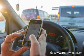 Opnieuw zes rijbewijzen ingetrokken voor gsm-gebruik bij controles in Bilzen en Riemst