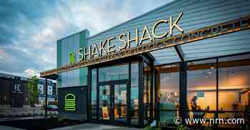 Shake Shack recruits Papa Johns’ Rob Lynch as its new CEO
