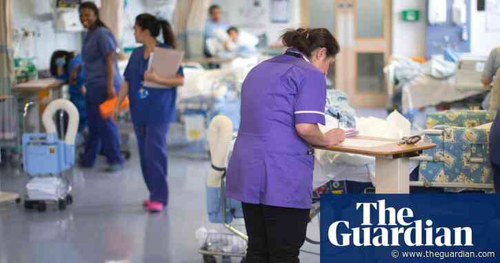 Six in 10 nurses in England turning to credit or savings as costs rise