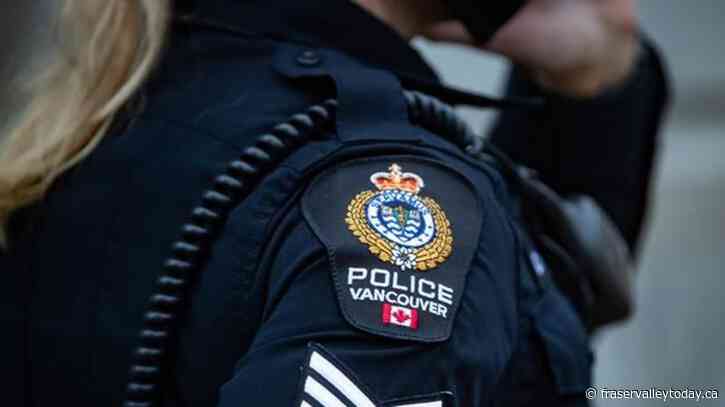 Knife-wielding man arrested in Vancouver after refusing to drop weapon: police