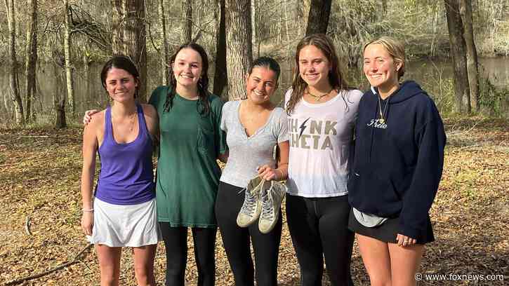 Georgia college students on weekend road trip rescue family in sinking car: 'Surreal'