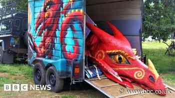 Dragons that celebrate seasons look for new den