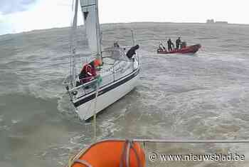 Drie opvarenden van zinkende zeilboot gered door reddingsdiensten: “Brute pech”
