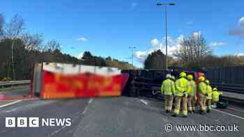 M40 reopens after funfair lorry crash
