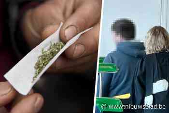 Koppel is op stap met trolley die “uitgesproken cannabisgeur” heeft: “Een joint is het enige wat mij helpt”