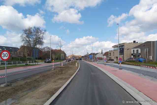 Einde van twee jaar werken, omrijden en verkeersmiserie: “Wetteren krijgt de groene toegangspoort die het verdient”