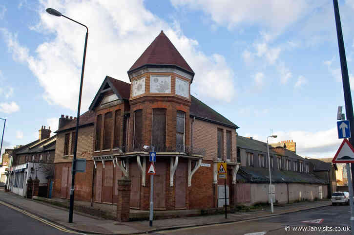 The derelict Tate Institute building is to be restored