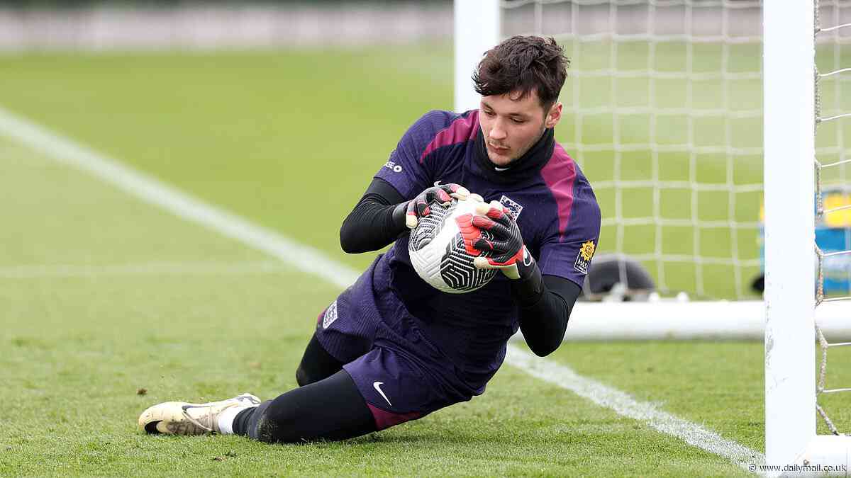 England Under-21 boss Lee Carsley backs James Trafford to overcome the blow of losing his place in Burnley's team... after goalkeeper received first call-up to Three Lions first-team squad