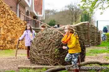 Vernieuwd speelbos bij kinderboerderij in Rivierenhof officieel ingespeeld