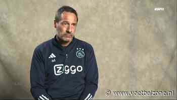 John van ’t Schip maakt zich zorgen om blessure bij Ajax: ‘Het duurt heel lang’