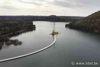 Pontonbrug over het meer van Terhills krijgt vorm: “Dit is het sluitstuk in de Limburgse gouden driehoek”