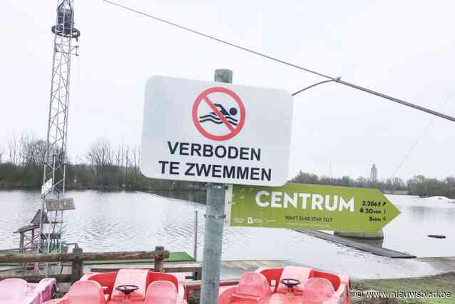 Zwemverbod Donkvijver nog duidelijker aangegeven: om de honderd meter een verbodsbord