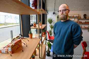 Brillen van gerecycleerde vinylplaten en andere duurzame monturen bij brillenwinkel Dizzy in Borgerhout