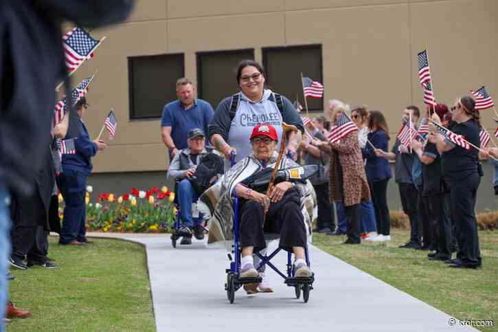 "Making memories": Cherokee Nation honors veterans with 10th Warrior flight