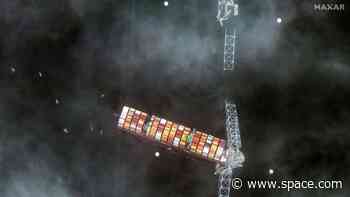 Tragic Baltimore bridge collapse aftermath seen from space (satellite photos)