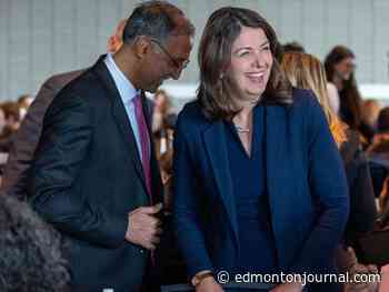'On standby to help': Alberta Premier Danielle Smith concerned with turmoil at Edmonton city hall