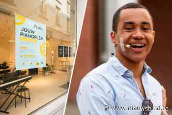 Student rechtspraktijk Tobias (20) organiseert pianolessen in groep in Wilde Zee: “Uniek in Europa”