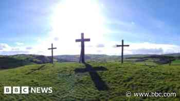 Hilltop crosses 'capture awe and wonder' for Easter