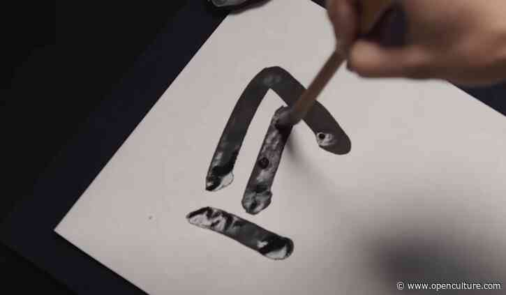 The Beautiful Art of Making Japanese Calligraphy Ink Out of Soot & Glue
