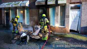 Meerdere woningen ontruimd na brand in afvalcontainer, politie gaat uit van brandstichting