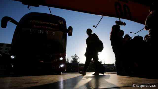 Director del Trabajo fiscalizó las jornadas de descanso de los conductores de buses