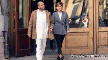 Alves reports for weekly Barcelona court visit