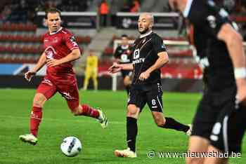 “Druk bij Zulte Waregem is groter, maar SK Deinze wordt steeds serieuzer genomen”: (ex-)speler Steve De Ridder vergelijkt beide clubs in aanloop naar cruciaal burenduel in promotiestrijd